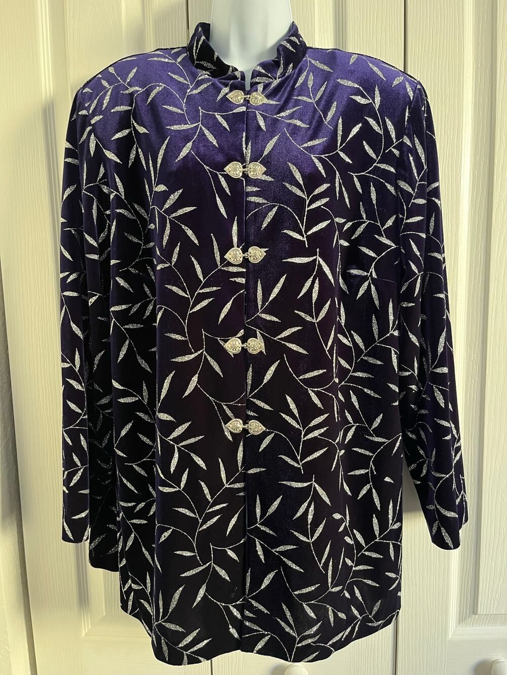 J.B.S. LTD Purple Velvet Jacket Gold Metallic Leaf Clasp Mandarin Collar 18W
